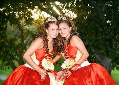 Galván twins quinceanera expo