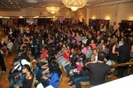 crowd-awaits-fashionshow02