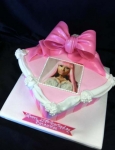 quinceanera cake in pink.jpg