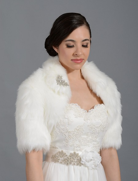 Don’t be the typical Quinceanera, choose these XV accessories instead!